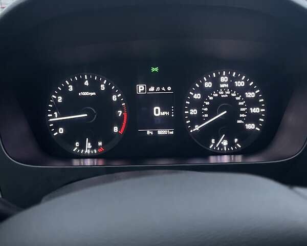 Сірий Хендай Соната, об'ємом двигуна 2.36 л та пробігом 148 тис. км за 8900 $, фото 25 на Automoto.ua