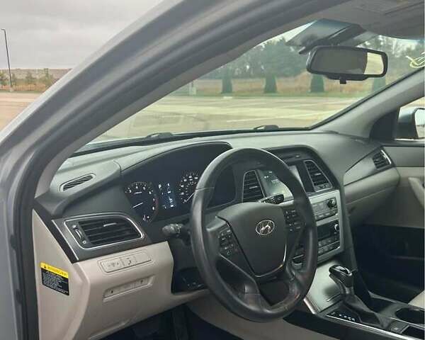 Серый Хендай Соната, объемом двигателя 2.36 л и пробегом 140 тыс. км за 14200 $, фото 15 на Automoto.ua