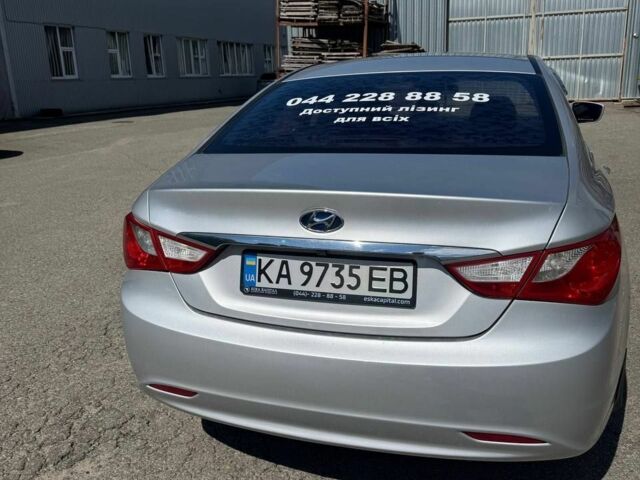 Хендай Соната 2015 у Києві на Automoto.ua Сірий Хендай Соната, об'ємом двигуна 2 л та пробігом 321 тис. км за 7000 $, фото 5 на Automoto.ua