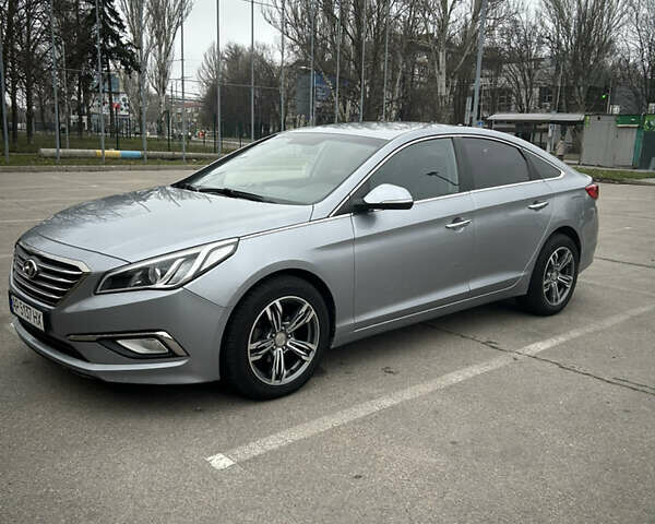 Сірий Хендай Соната, об'ємом двигуна 2 л та пробігом 174 тис. км за 11700 $, фото 9 на Automoto.ua