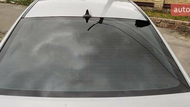 Сірий Хендай Соната, об'ємом двигуна 2 л та пробігом 186 тис. км за 10500 $, фото 14 на Automoto.ua