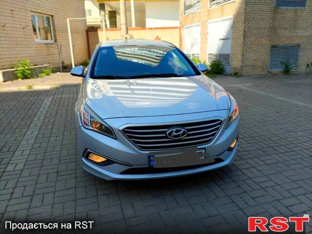 Сірий Хендай Соната, об'ємом двигуна 2 л та пробігом 400 тис. км за 10000 $, фото 2 на Automoto.ua