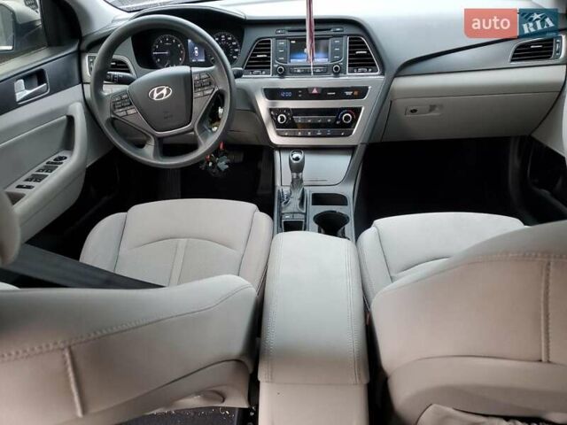 Сірий Хендай Соната, об'ємом двигуна 2.36 л та пробігом 70 тис. км за 1600 $, фото 7 на Automoto.ua