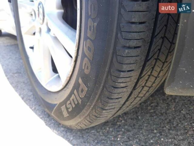 Сірий Хендай Соната, об'ємом двигуна 2 л та пробігом 231 тис. км за 8900 $, фото 9 на Automoto.ua