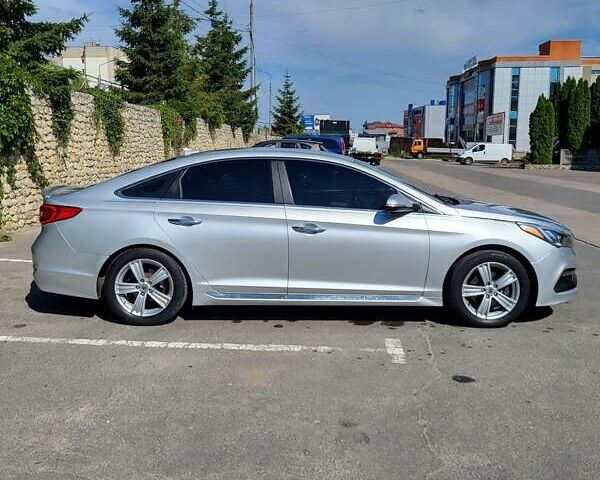 Серый Хендай Соната, объемом двигателя 2.36 л и пробегом 210 тыс. км за 11000 $, фото 5 на Automoto.ua