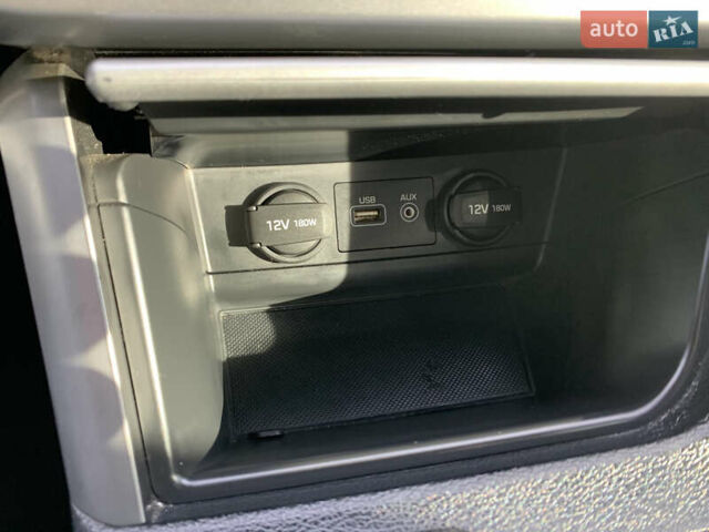 Серый Хендай Соната, объемом двигателя 2.36 л и пробегом 40 тыс. км за 11800 $, фото 26 на Automoto.ua