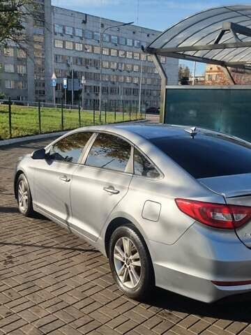 Хендай Соната 2015 в Киеве на Automoto.ua Серый Хендай Соната, объемом двигателя 2.36 л и пробегом 125 тыс. км за 10700 $, фото 8 на Automoto.ua