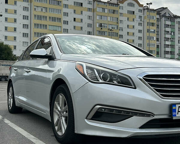 Сірий Хендай Соната, об'ємом двигуна 2.36 л та пробігом 170 тис. км за 9999 $, фото 2 на Automoto.ua