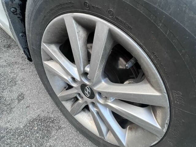 Хендай Соната 2015 в Киеве на Automoto.ua Серый Хендай Соната, объемом двигателя 2 л и пробегом 498 тыс. км за 8600 $, фото 12 на Automoto.ua