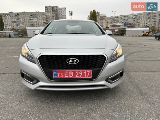 Хендай Соната 2015 в Харькове на Automoto.ua Серый Хендай Соната, объемом двигателя 2 л и пробегом 114 тыс. км за 14200 $, фото 24 на Automoto.ua