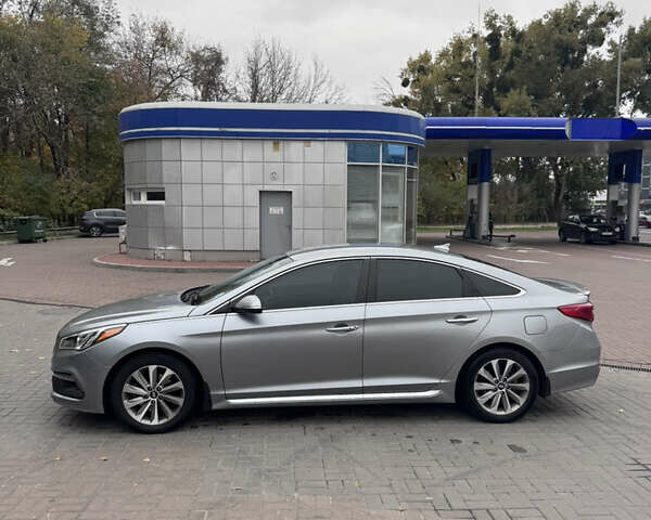 Хендай Соната 2015 в Киеве на Automoto.ua Серый Хендай Соната, объемом двигателя 2.36 л и пробегом 160 тыс. км за 10000 $, фото 3 на Automoto.ua