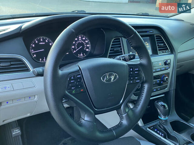 Серый Хендай Соната, объемом двигателя 2.36 л и пробегом 40 тыс. км за 10700 $, фото 30 на Automoto.ua