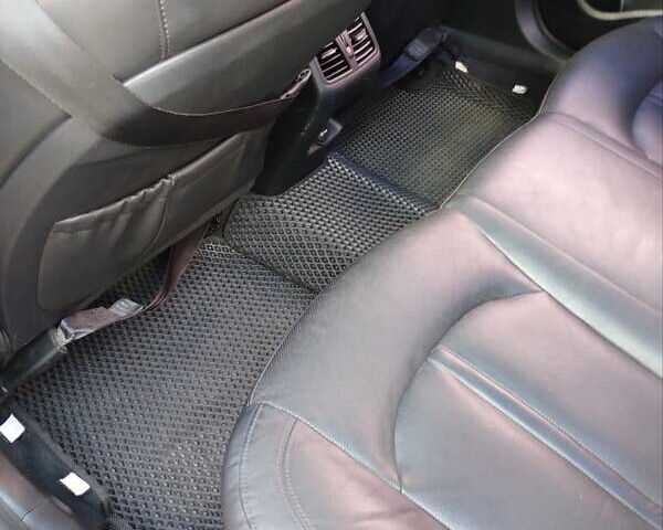 Серый Хендай Соната, объемом двигателя 2 л и пробегом 241 тыс. км за 12000 $, фото 27 на Automoto.ua