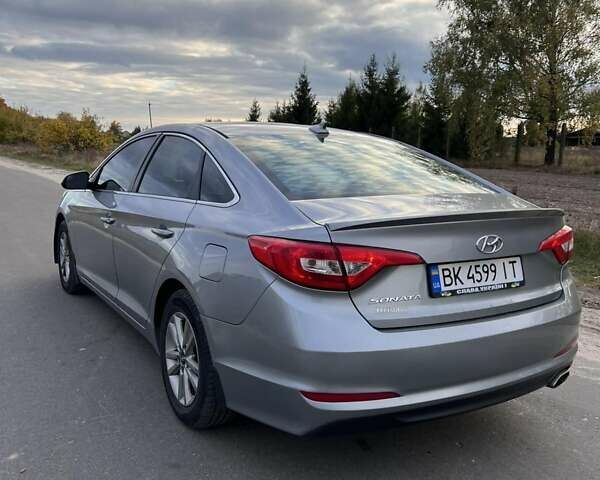 Сірий Хендай Соната, об'ємом двигуна 2.4 л та пробігом 184 тис. км за 10700 $, фото 29 на Automoto.ua