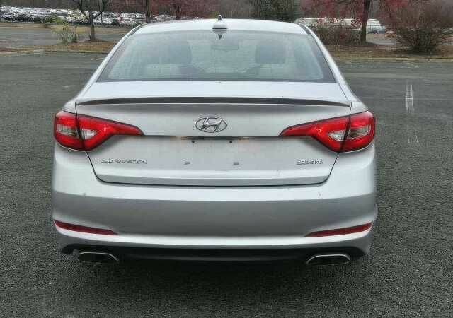 Сірий Хендай Соната, об'ємом двигуна 2.4 л та пробігом 123 тис. км за 6100 $, фото 7 на Automoto.ua