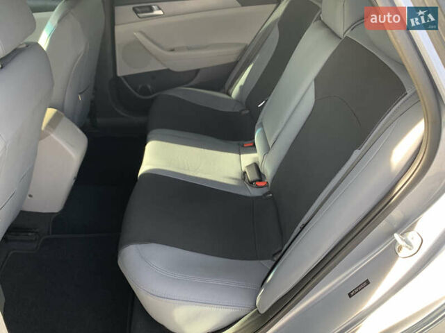 Серый Хендай Соната, объемом двигателя 2.36 л и пробегом 40 тыс. км за 11800 $, фото 33 на Automoto.ua
