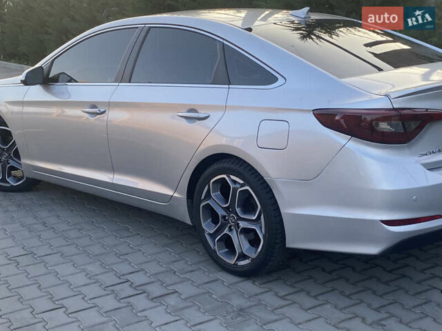 Хендай Соната 2015 в Могилев-Подольском на Automoto.ua Серый Хендай Соната, объемом двигателя 2.36 л и пробегом 200 тыс. км за 8999 $, фото 13 на Automoto.ua