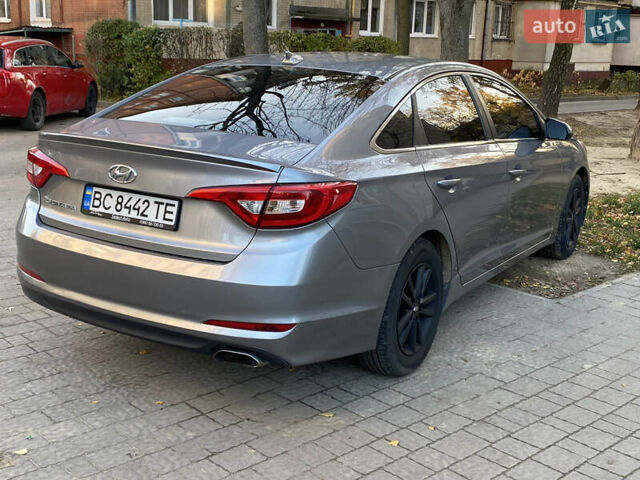 Серый Хендай Соната, объемом двигателя 2.36 л и пробегом 40 тыс. км за 10700 $, фото 11 на Automoto.ua