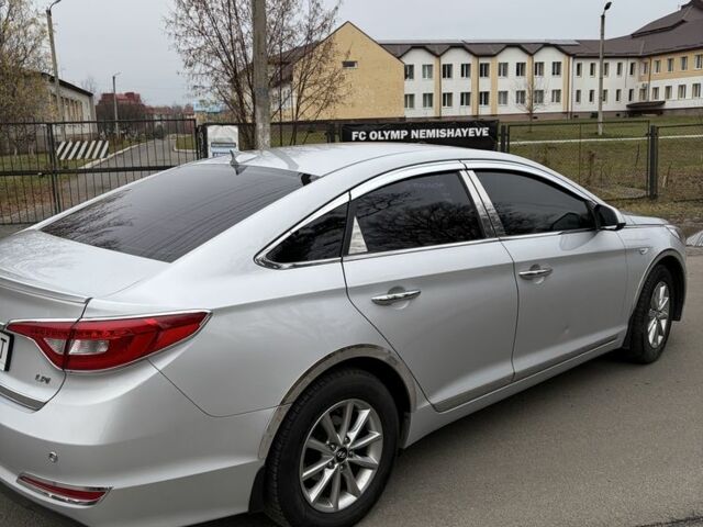 Сірий Хендай Соната, об'ємом двигуна 2 л та пробігом 385 тис. км за 9000 $, фото 3 на Automoto.ua