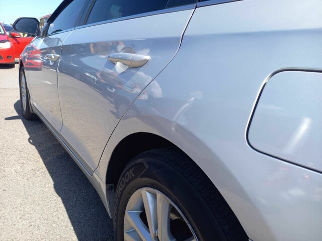 Сірий Хендай Соната, об'ємом двигуна 2 л та пробігом 231 тис. км за 9100 $, фото 7 на Automoto.ua