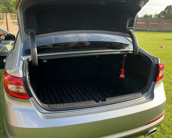 Серый Хендай Соната, объемом двигателя 2.36 л и пробегом 174 тыс. км за 10600 $, фото 37 на Automoto.ua