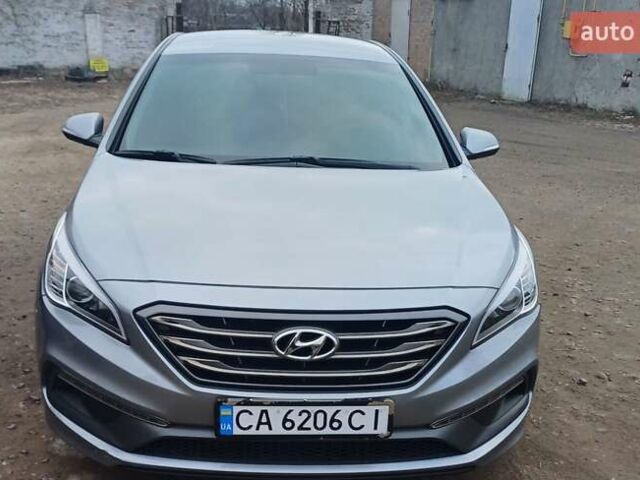 Хендай Соната 2015 у Золотоноше на Automoto.ua Сірий Хендай Соната, об'ємом двигуна 2.36 л та пробігом 90 тис. км за 11300 $, фото 2 на Automoto.ua