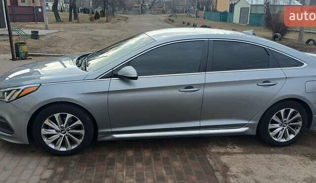 Хендай Соната 2015 у Золотоноше на Automoto.ua Сірий Хендай Соната, об'ємом двигуна 2.36 л та пробігом 90 тис. км за 11300 $, фото 16 на Automoto.ua