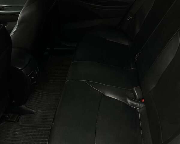 Серый Хендай Соната, объемом двигателя 2 л и пробегом 240 тыс. км за 8100 $, фото 7 на Automoto.ua