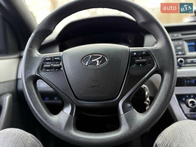 Сірий Хендай Соната, об'ємом двигуна 2 л та пробігом 275 тис. км за 8400 $, фото 35 на Automoto.ua