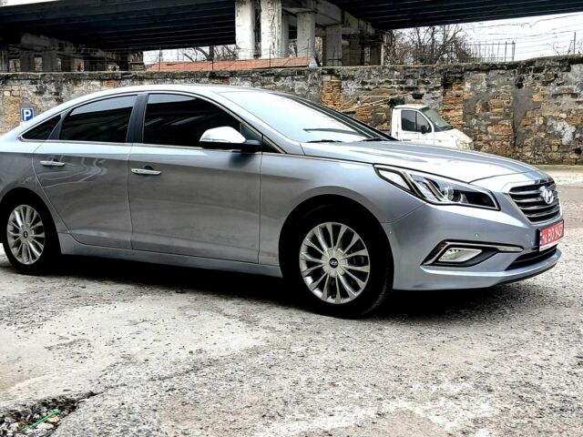 Сірий Хендай Соната, об'ємом двигуна 2 л та пробігом 61 тис. км за 15000 $, фото 5 на Automoto.ua