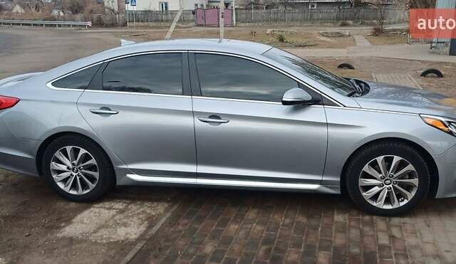 Хендай Соната 2015 у Золотоноше на Automoto.ua Сірий Хендай Соната, об'ємом двигуна 2.36 л та пробігом 90 тис. км за 11300 $, фото 12 на Automoto.ua