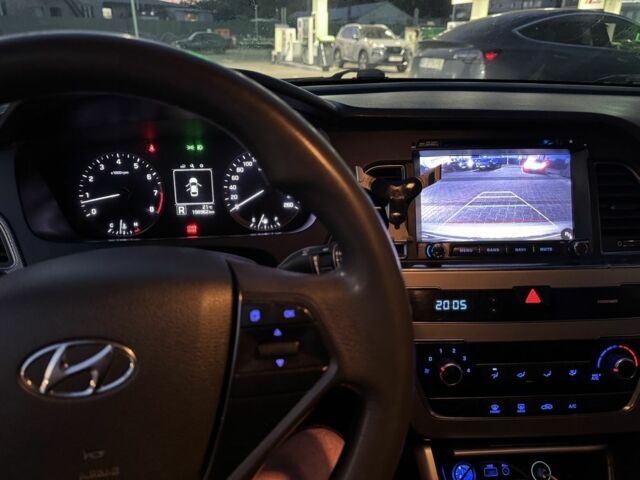 Сірий Хендай Соната, об'ємом двигуна 2 л та пробігом 199 тис. км за 9000 $, фото 7 на Automoto.ua