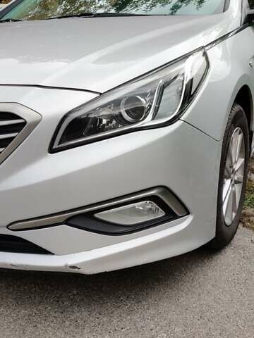 Сірий Хендай Соната, об'ємом двигуна 2 л та пробігом 186 тис. км за 10500 $, фото 8 на Automoto.ua