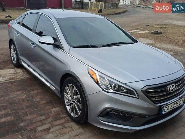Хендай Соната 2015 у Золотоноше на Automoto.ua Сірий Хендай Соната, об'ємом двигуна 2.36 л та пробігом 90 тис. км за 11300 $, фото 13 на Automoto.ua