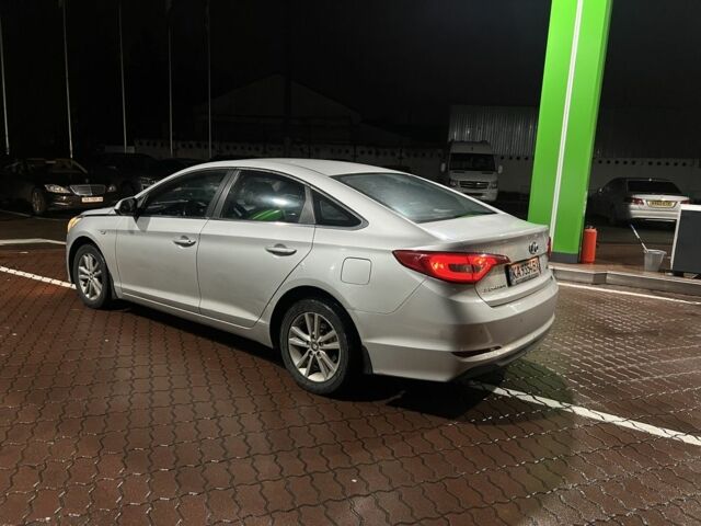 Серый Хендай Соната, объемом двигателя 2 л и пробегом 502 тыс. км за 6999 $, фото 4 на Automoto.ua