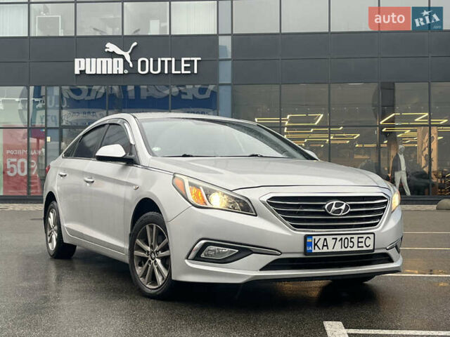 Серый Хендай Соната, объемом двигателя 2 л и пробегом 266 тыс. км за 8750 $, фото 1 на Automoto.ua