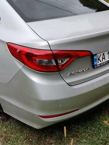 Сірий Хендай Соната, об'ємом двигуна 2 л та пробігом 186 тис. км за 10500 $, фото 13 на Automoto.ua