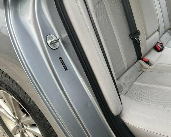 Сірий Хендай Соната, об'ємом двигуна 2.4 л та пробігом 184 тис. км за 10700 $, фото 36 на Automoto.ua