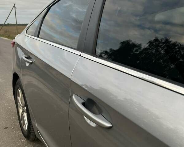 Сірий Хендай Соната, об'ємом двигуна 2.4 л та пробігом 184 тис. км за 10700 $, фото 58 на Automoto.ua
