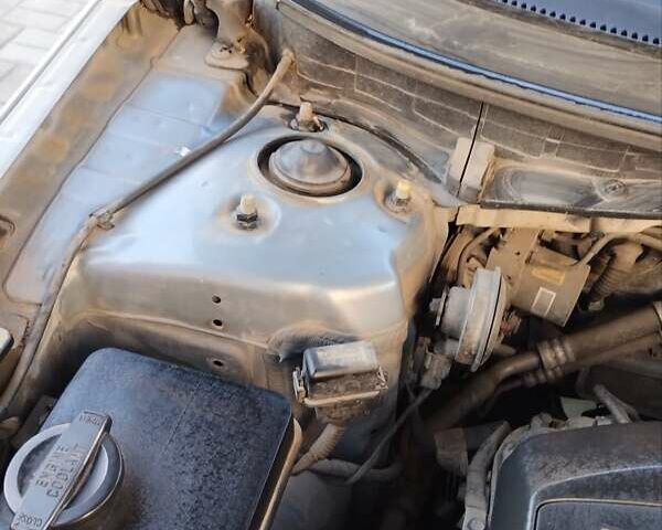 Серый Хендай Соната, объемом двигателя 2 л и пробегом 241 тыс. км за 12000 $, фото 33 на Automoto.ua