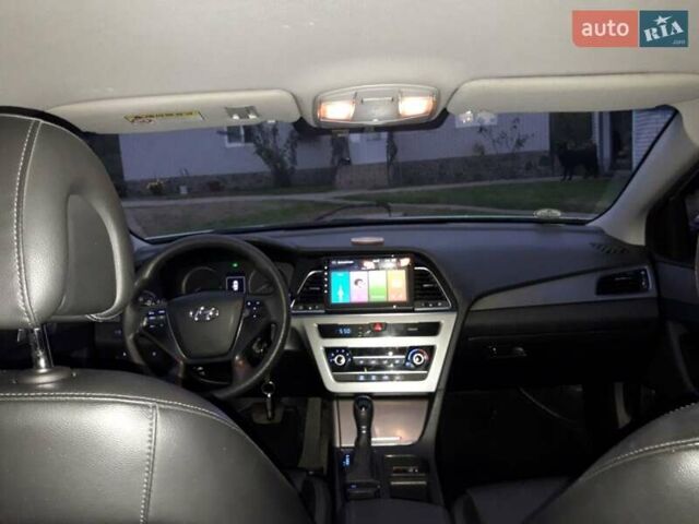 Сірий Хендай Соната, об'ємом двигуна 2 л та пробігом 380 тис. км за 9000 $, фото 4 на Automoto.ua