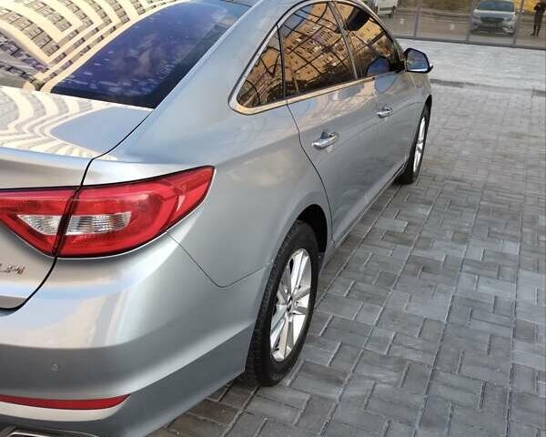 Серый Хендай Соната, объемом двигателя 2 л и пробегом 241 тыс. км за 12000 $, фото 20 на Automoto.ua