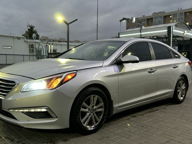 Серый Хендай Соната, объемом двигателя 1.6 л и пробегом 3 тыс. км за 10500 $, фото 5 на Automoto.ua