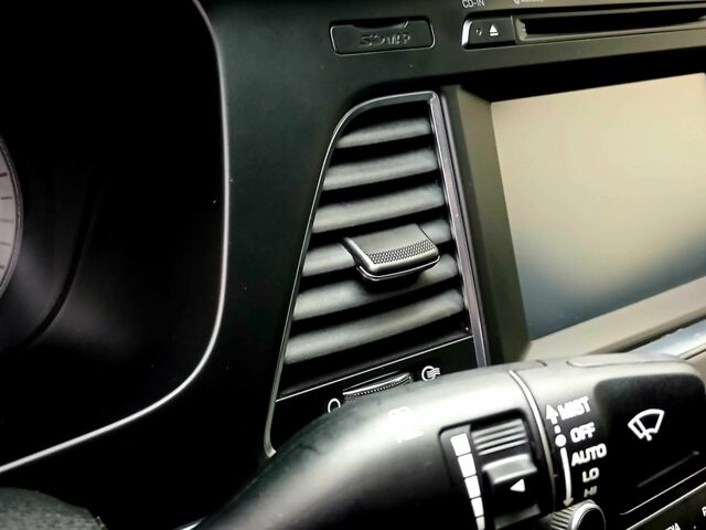 Сірий Хендай Соната, об'ємом двигуна 2 л та пробігом 61 тис. км за 15000 $, фото 22 на Automoto.ua