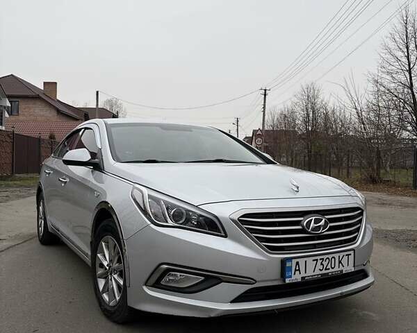 Серый Хендай Соната, объемом двигателя 2 л и пробегом 385 тыс. км за 9000 $, фото 7 на Automoto.ua