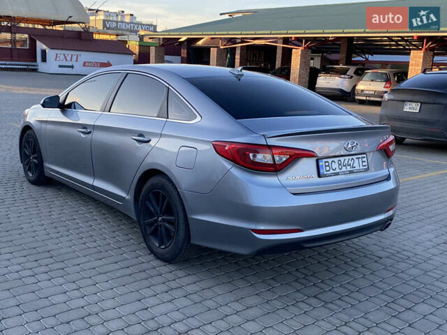 Серый Хендай Соната, объемом двигателя 2.36 л и пробегом 40 тыс. км за 10700 $, фото 5 на Automoto.ua