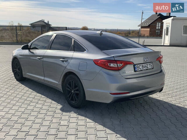 Серый Хендай Соната, объемом двигателя 2.36 л и пробегом 40 тыс. км за 11800 $, фото 10 на Automoto.ua