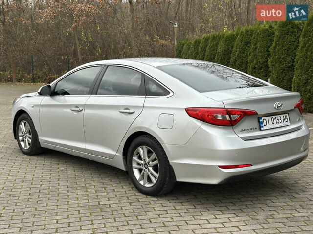 Серый Хендай Соната, объемом двигателя 2 л и пробегом 264 тыс. км за 7999 $, фото 4 на Automoto.ua