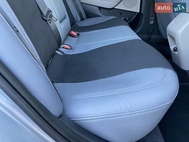 Серый Хендай Соната, объемом двигателя 2.36 л и пробегом 40 тыс. км за 10700 $, фото 34 на Automoto.ua