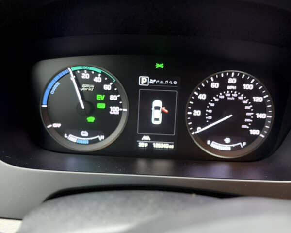 Сірий Хендай Соната, об'ємом двигуна 2 л та пробігом 200 тис. км за 13900 $, фото 23 на Automoto.ua